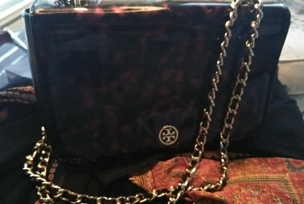 I have this tury burch on sale use but excelente c
